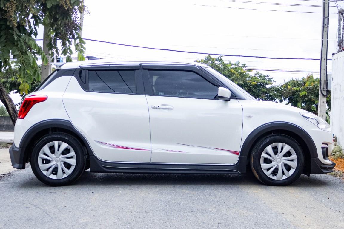 Suzuki Swift 1.2 GL Plus Limitless Edition 2023 *RK2021*